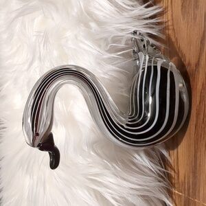 Murano Swan Black/White